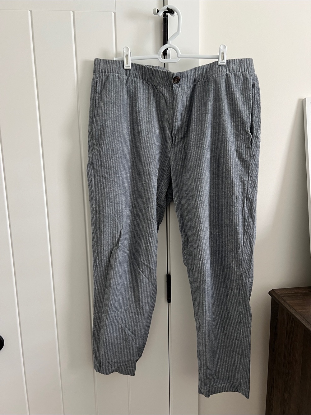 Bonobos Steel blue/Grey Pinstripe pants. Size LARGE SHORT